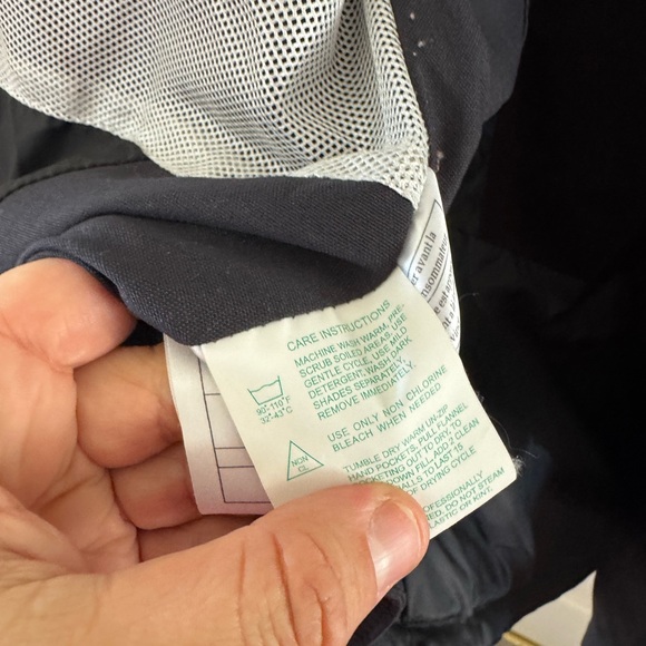 Obermeyer women’s black puffer ski down jacket size 10 - Picture 15 of 16